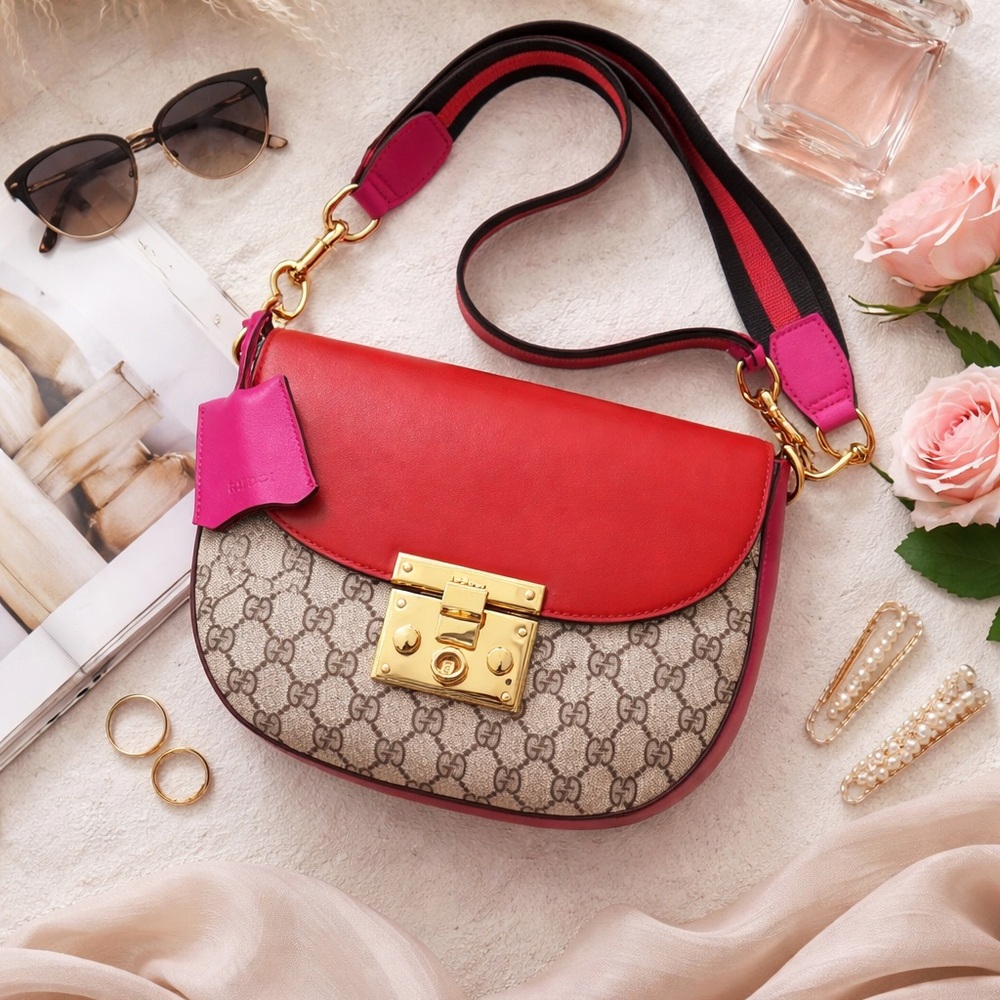Authentic Gucci Padlock GG Supreme Medium Saddle Bag